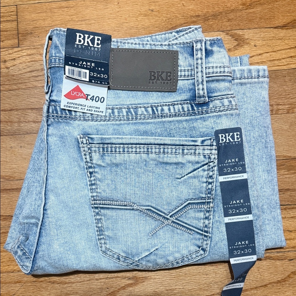 BKE Men's Sky Blue Relaxed Jeans
